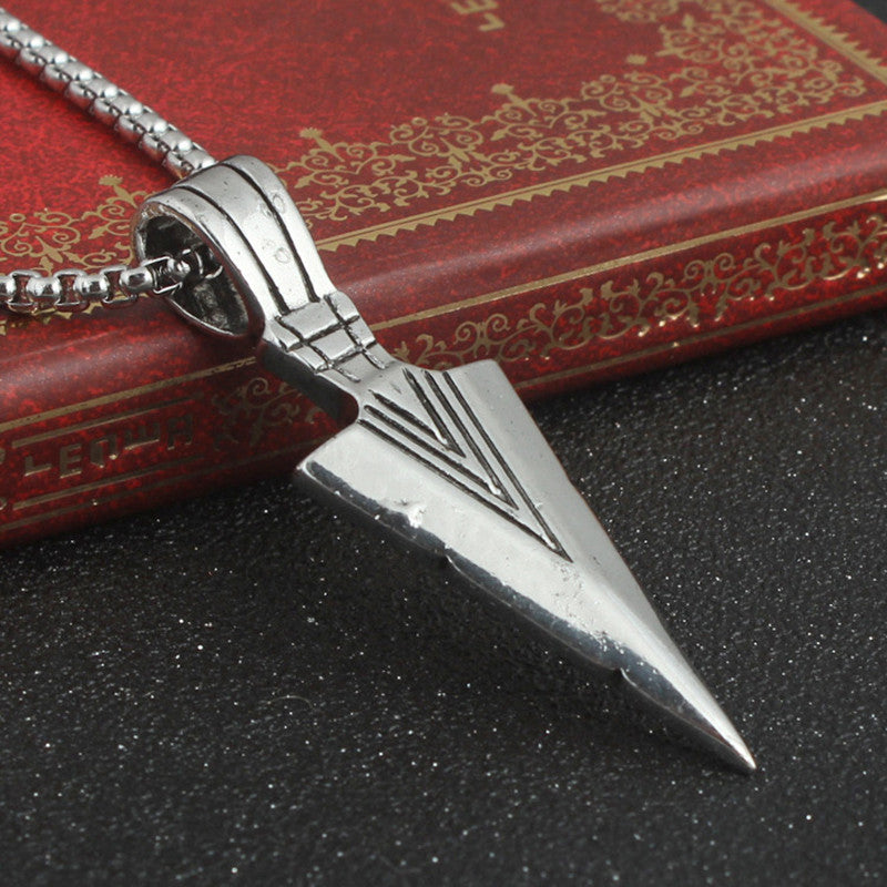 European And American Triangle Arrow Retro Necklace Men