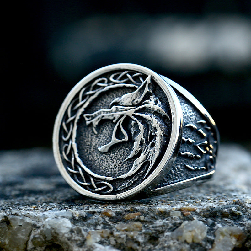 Lunar Wolf Arcana Ring